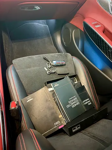 2022 Genesis GV70 — миниатюра 11