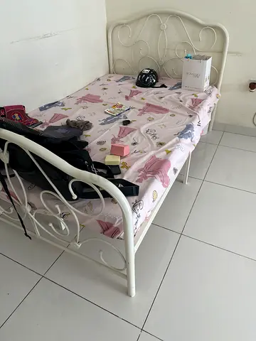 Single cot for sale 100 AED