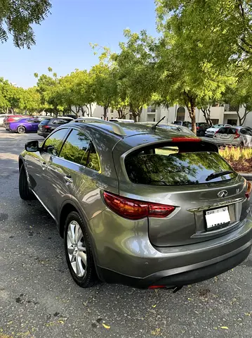 2015 Infiniti QX70 照片 3