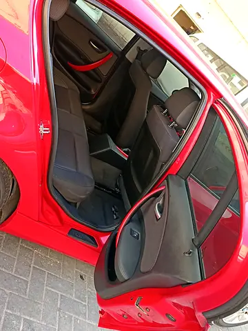 صورة مصغرة 12 لـ 2009 BMW 1-SERIES