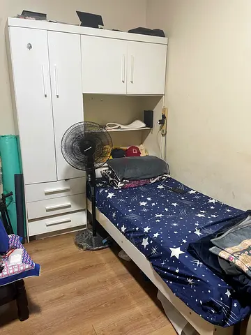 Bed and wardrobe built in in good condition