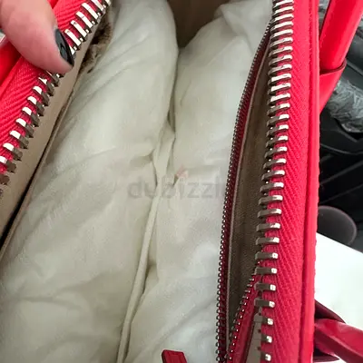 Givenchy Red leather tote handbag with top zipper —limited edition-good condition