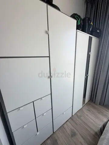 Large White 4-Door Wardrobe with Drawers — Good Condition