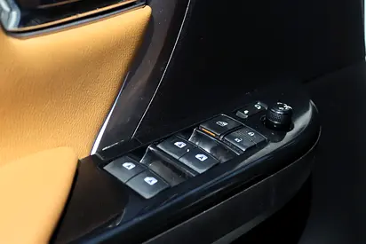 2021 Toyota FORTUNER — миниатюра 14