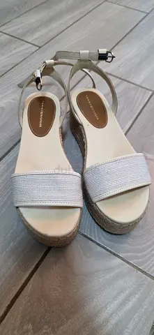 Tommy Hilfiger White espadrille wedge sandals, size 37 — lightly used