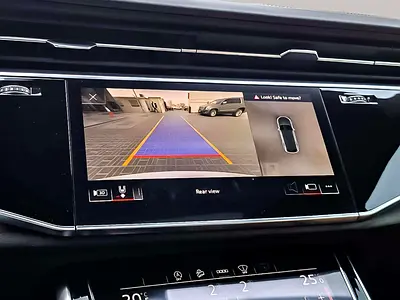 2021 AUDI Q8 — миниатюра 14