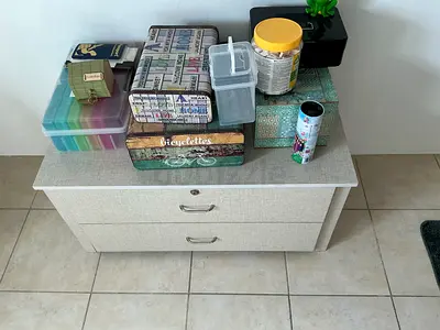 Light grey 2-drawer bedside cabinet / small dresser - good condition