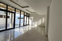 Vacant | Unfurnished | Maids | Golf Community