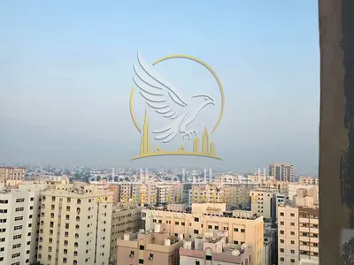 A 3-bedroom apartment with a living room, featuring modern finishes, air conditioning, central gas, a spacious balcony, and an open view. It is conven