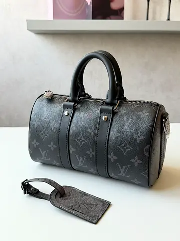 NEW Louis Vuitton Monogram Keepall Bandouliere