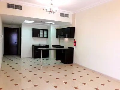 Spacious Studio with Parking -Pool & Gym-DSO