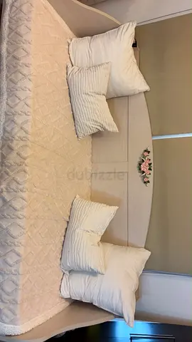 Bedroom set of 4: Queen bed frame with headboard + vanity + Night stand + Day bed