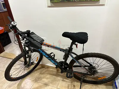 Hardtail Mountain Bike - 26" Alloy Frame, 21-Speed, Well-Maintained