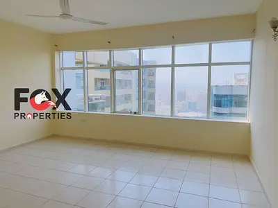 للإيجار غرفة وصالة سنوي في أبراج الهورايزون بعجمان، مساحة 1300 قدم، حمامان، بلكونة بإطلالة مفتوحة، باركينج مجاني وخزائن حائط، 35 ألف، 4 دفعات، تأمين ش
