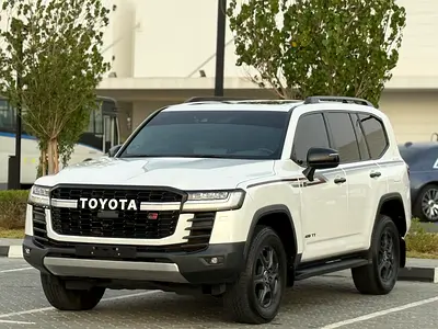 Toyota Land Cruiser GR Sport 2023 – GCC تويوتا لاند كروزر 2023 GR اسبورت صبغ الوكاله
