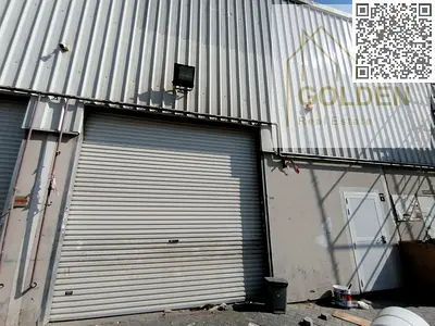 Flat Floor Area & Wide Loading/Unloading Setback… Looking for a Practical Warehouse in Ajman?