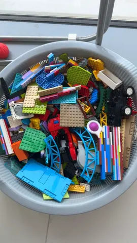 Mixed Lego-style Building Bricks and Accessories - Bucket of Pieces