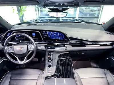صورة 9 لـ 2023 Cadillac ESCALADE