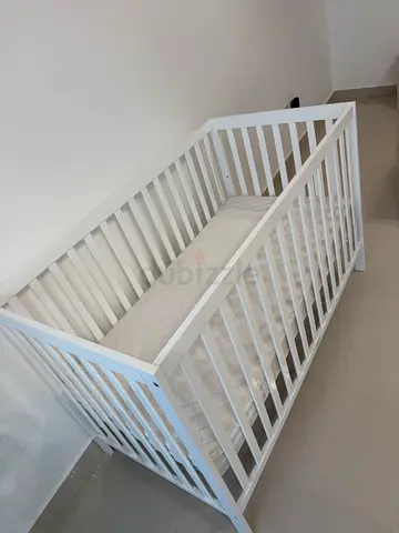 White Wooden Baby Crib with Mattress - Good Condition