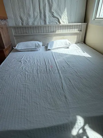 King size bed with headboard - light wood finish with mattress