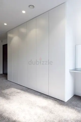 Built-in White Wardrobe / Closet - Slim Modern Design