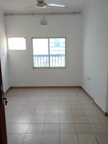 HOT OFFER SPACIOUS 1BHK APARTMENT AVAILABLE NEAR MUBARAK CENTER