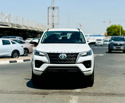 2026 Toyota FORTUNER photo 2