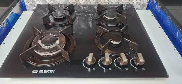 Elekta 4-Burner Built-in Gas Hob with Glass Top - Used