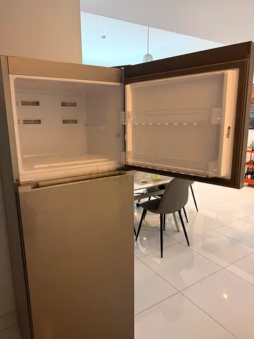 DAEWOO Freezer Refrigerator - (excellent condition)