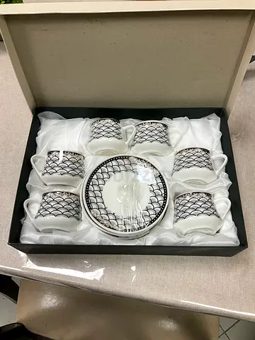 Glass cups