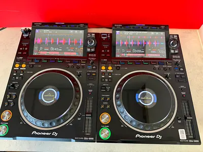 Pioneer DJ CDJ 3000 Pair