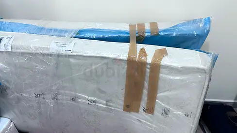Queen Size Mattress + 2 Single Coat(Bed) 4 years old