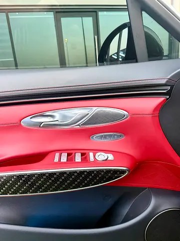 2022 Genesis GV70 photo 8