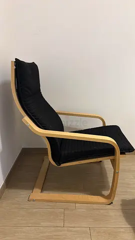 Lightwood Frame Lounge Chair with Black Cushion — Good Condition