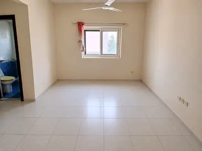 Luxury and Lavish studio good building near Muwailah bus stop rent 21k