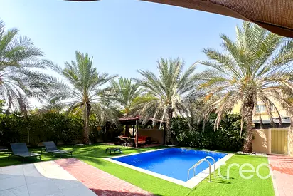 Huge Plot | Pool | 3E | VOT | Upgraded