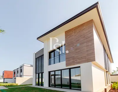 High Ceiling| Close To The Park |Inquire Today