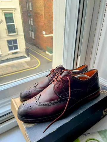 Clarks Leather Derby Shoes – Brown with a Hint of Burgundy