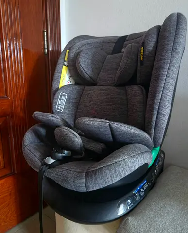 Giggles Maxx 360 degree Group 0+1+2+3 I-size, ISO Fix Car Seat - good condition