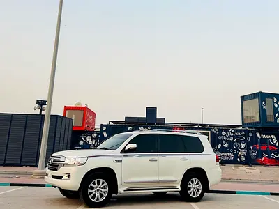 Toyota Land Cruiser GXR V8 2020 | GCC Specs | Pristine Condition