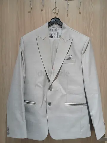 Light beige men’s blazer – slim fit, good condition