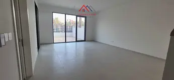 Bright 4BR Townhouse | Jebel Ali Village | Garden Access