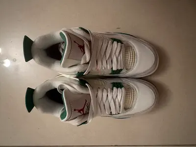 Nike SB x Air Jordan 4 "Pine Green"