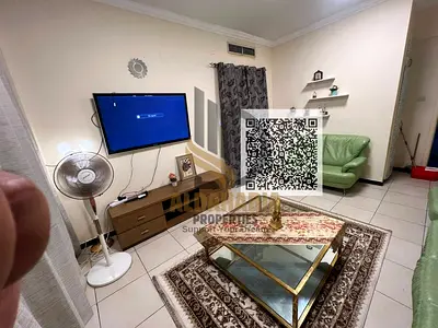 شقة غرفة وصالة مفروشة مع بلكونة كبيرة في النعيمية (شارع الملك فيصل) – شامل الفواتير! 🏢✨