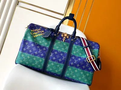 Men Louis Vuitton duffel bag