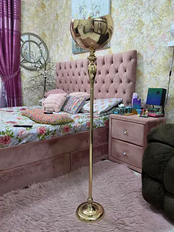Golden Decoration Stand - Reflective & Beautiful
