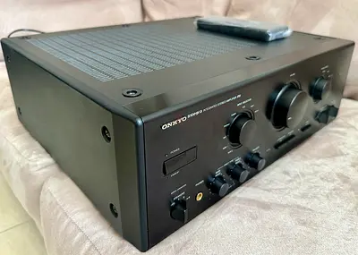 ONKYO INTEGRA INTEGRATED AMPLIFIER A807 WITH REMOTE CONTROL