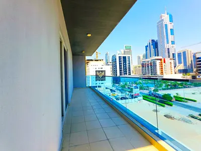 Bright 1BR Apartment | Balcony GYM POOL | SKYLINE View