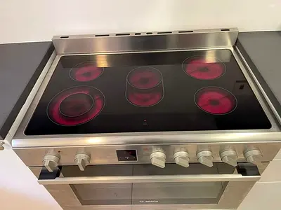 Bosch Electric Cooker 90x60cm series 8 model