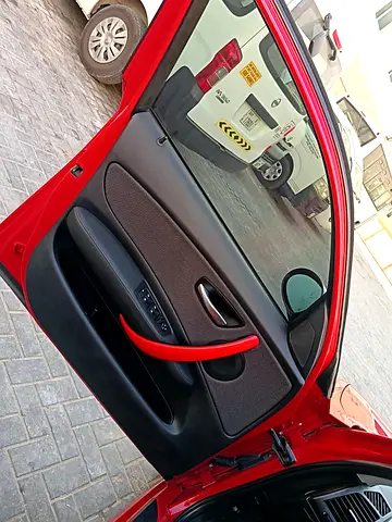 صورة مصغرة 13 لـ 2009 BMW 1-SERIES